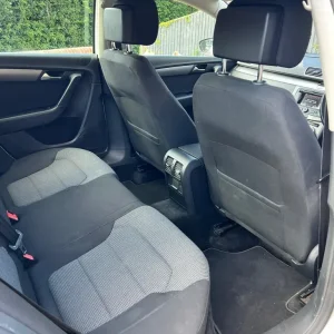 Volkswagen Passat Saloon 2012 Manual 1598cc 4-door - Image 7