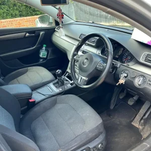 Volkswagen Passat Saloon 2012 Manual 1598cc 4-door - Image 8