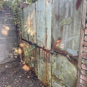 Rusty Garage Door - Image 2
