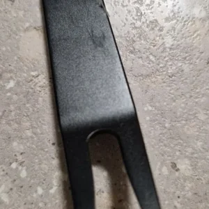 Golf divot repair tool