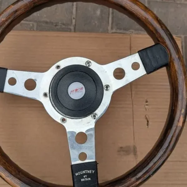 Mountney Steering Wheel and Boss