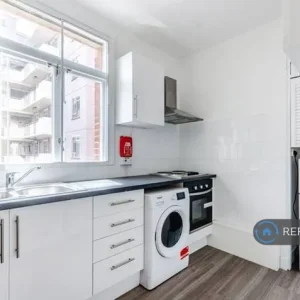 1 bedroom flat in Kingsway Mansions, Seaham, County Durham - Image 7