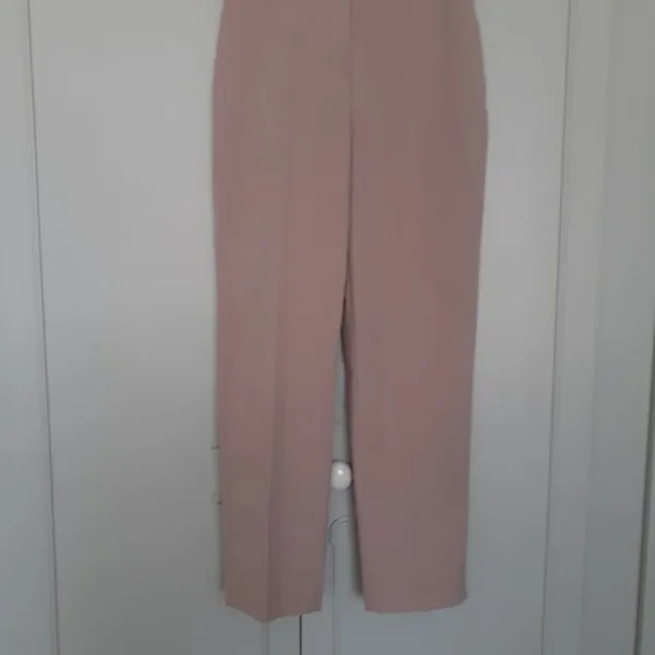 WORN H&M SMART CAPRI PANTS - SIZE 6
