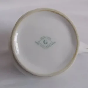 14-piece Vintage Tea Set with Gold Edging and Floral Pattern - Image 3