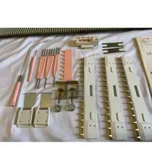 Silver Reed Chunky Knitting Machine - Image 4