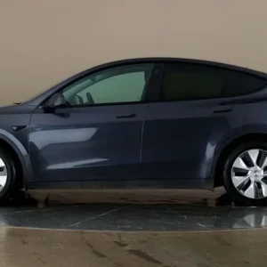 2023 Tesla Model Y RWD 5-door Auto Hatchback - Image 2