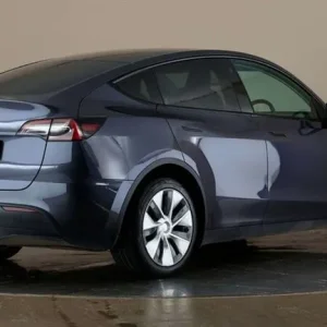 2023 Tesla Model Y RWD 5-door Auto Hatchback - Image 5