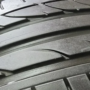 225/40R18 Bridgestone Potenza S001 Run-Flats - Image 3