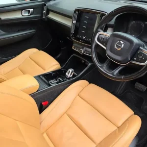 Volvo XC40 D4 Inscription Pro AWD - Image 3