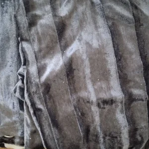 Pair of 90 x 90 curtains with lined eyelet tops - Image 5