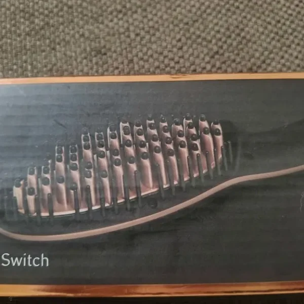 Hair straightener brush