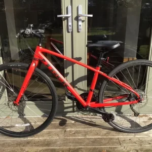 TREK FX 2 Disc Hybrid Bike - Image 2