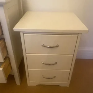 Cream Solid Wooden Bedside Drawer -3 Draws