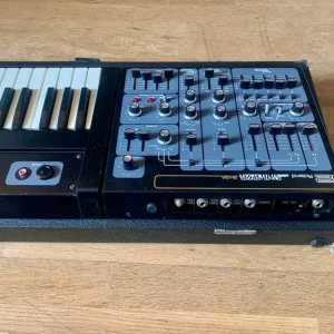 Roland SH-3A Vintage Analogue Synthesizer - Image 5