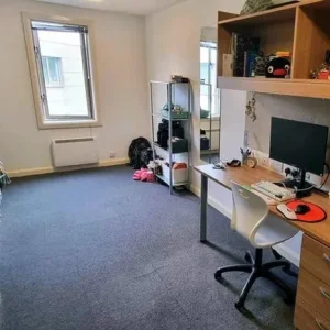 Ensuite student room in a shared flat, top floor, Torpoint, Cornwall - Image 3