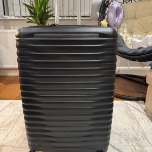 Samsonite Element large hardside suitcase with 4-wheel spinner - Image 2