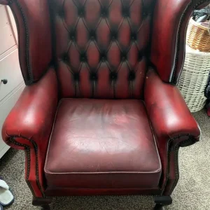 Chesterfield wing back chair ox blood colour - Image 5