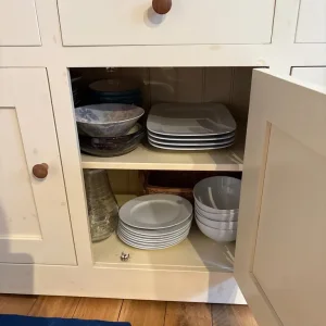 Solid wood shaker style dresser - Image 2