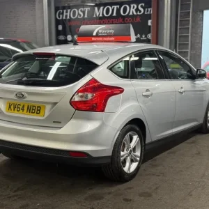 2014 Ford Focus 1.0T EcoBoost Zetec Euro 5 5-door hatchback - Image 4