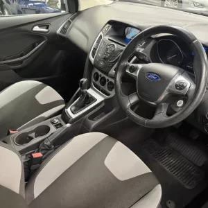 2014 Ford Focus 1.0T EcoBoost Zetec Euro 5 5-door hatchback - Image 8