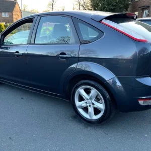 Ford Focus 1.8 TDCi 5dr Grey - Image 2