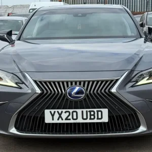 2020 Lexus ES 300h Hybrid 4-door Saloon - Image 2