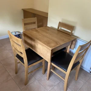 Table and Chairs - Image 2