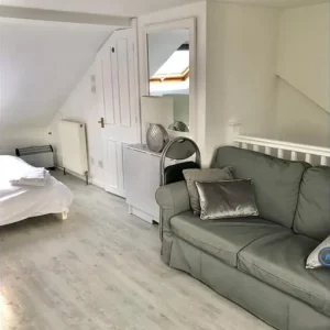 1 bedroom loft studio in King Edward Street - Image 3