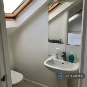 1 bedroom loft studio in King Edward Street - Image 7
