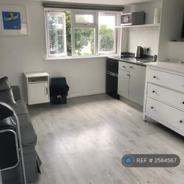 1 bedroom loft studio in King Edward Street