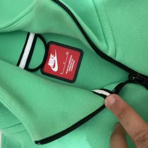 Nike Tech Fleece - Image 4