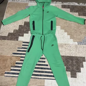 Nike Tech Fleece
