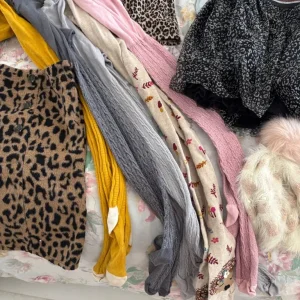 Bundle girls clothes age 11/12 x17 items - Image 3