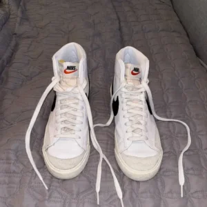 Women’s Nike High Top Trainers - Image 3