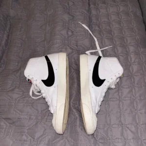 Women’s Nike High Top Trainers - Image 6