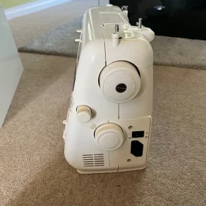 Sewing machine - Image 3