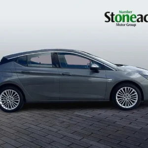 2020 Vauxhall Astra 1.2 Turbo Elite Nav Hatchback - Image 2