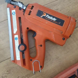 Paslode Impulse IM350/90 CT Nail Gun with 2 Batteries and Carry Case - Image 3