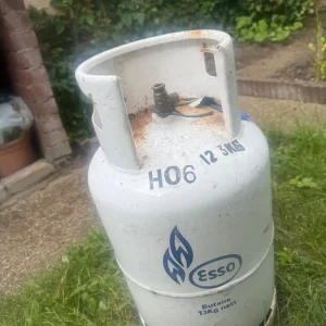 3 empty gas bottles - Image 6