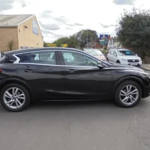 Infiniti Q30 1.5d Business Executive 5dr Diesel - Image 4