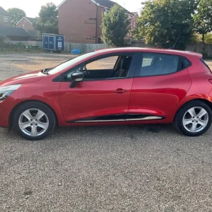 2014 Renault Clio 1.2 16V Dynamique MediaNav HATCHBACK - Image 7