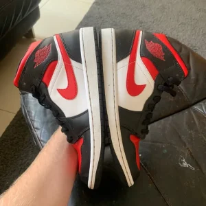 Jordan 1s size uk 8 - Image 3