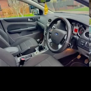 Ford Focus Hatchback 2009 Manual 5-door - Image 2