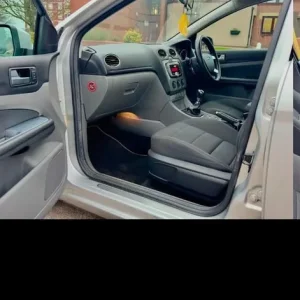 Ford Focus Hatchback 2009 Manual 5-door - Image 5