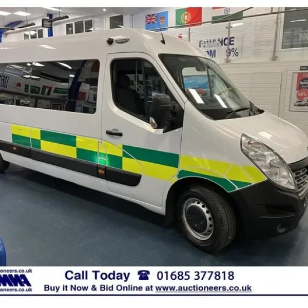 2019 Renault Master 35 Business 2.3DCI 130PS LWB Minibus with Disabled Access and Ramp