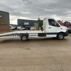 2020 Mercedes-Benz Sprinter 3.5t Progressive Chassis Cab Diesel Manual - Image 5