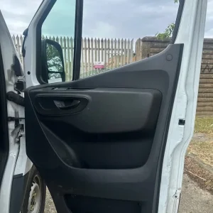 2020 Mercedes-Benz Sprinter 3.5t Progressive Chassis Cab Diesel Manual - Image 7