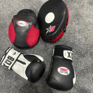 Freestanding Boxing Bag with Gloves and Pads - Image 3