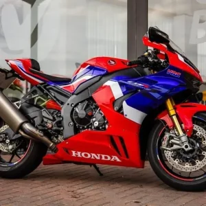 Honda CBR1000RR-R Fireblade SP - Image 3