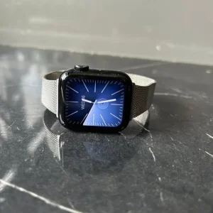 Apple Watch SE 2nd Generation 40MM - Image 4